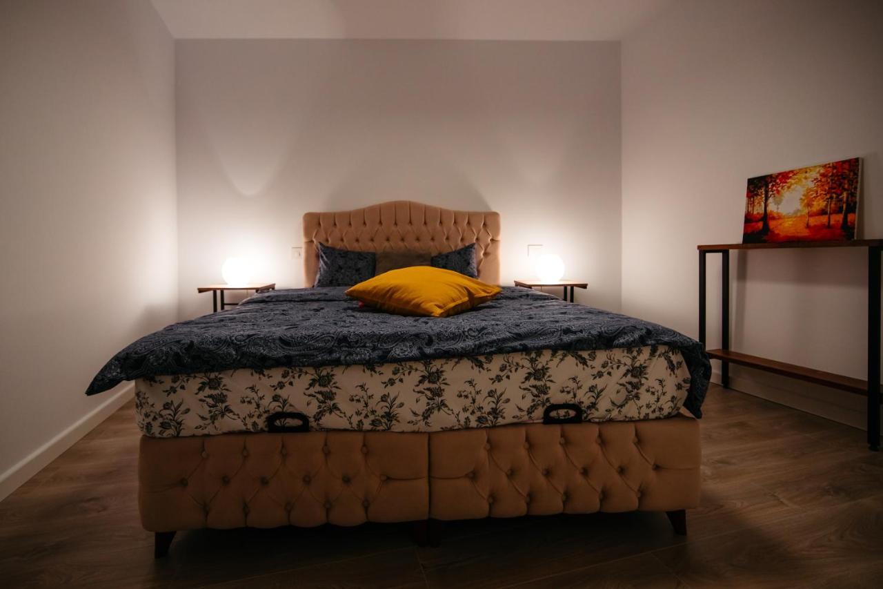Mountain Retreat Apartment Sinaia Bagian luar foto