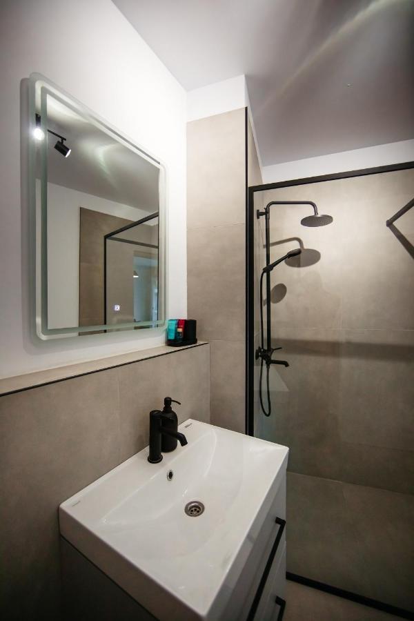Mountain Retreat Apartment Sinaia Bagian luar foto